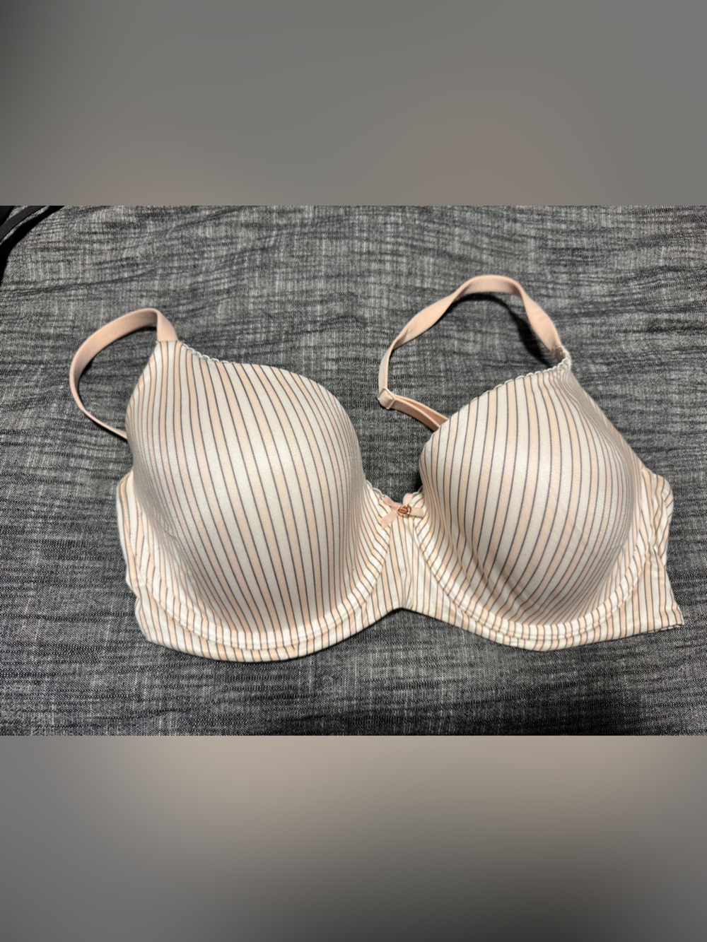 Striped pink and white T-Shirt Bra